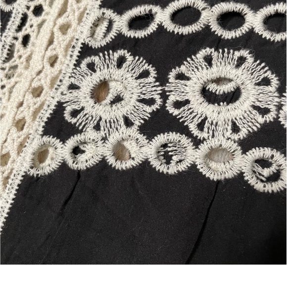 Sapphire Embroidered Boho Top - Picture 3 of 7